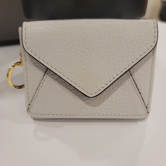 Aimee Kestenberg Pebble Leather Zip It Up Trifold Wallet Silver Fox Key Ring - Picture 1 of 9